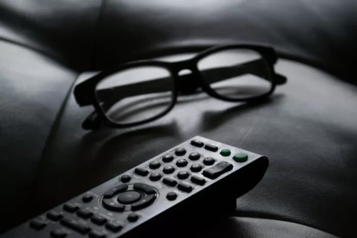 Role of TV Hosts in Financial Education
